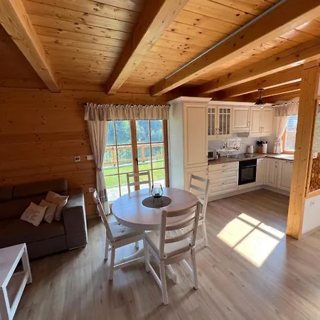 Semesterbostad Hiska Erika - Wood House Erika